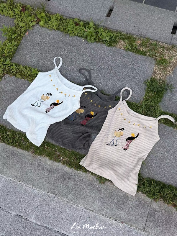 刺繡圖細肩坑條背心